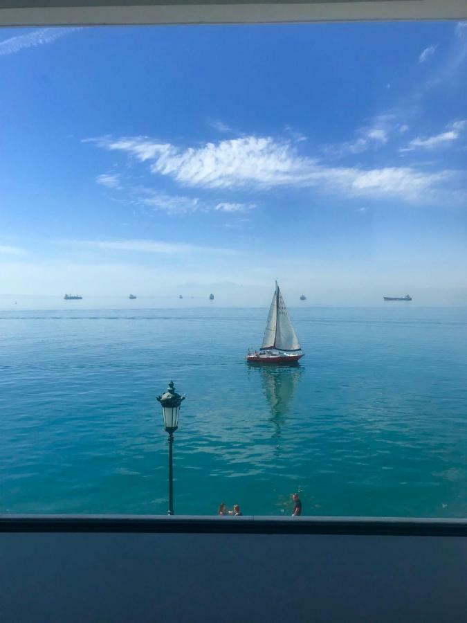 סלוניקי Infinity Sea View Apartment מראה חיצוני תמונה
